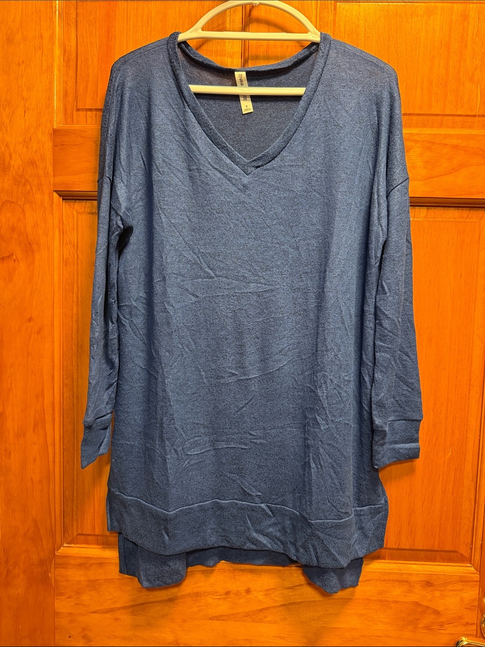 Zenana Outfitters Blue V-Neck Long Sleeve Tunic